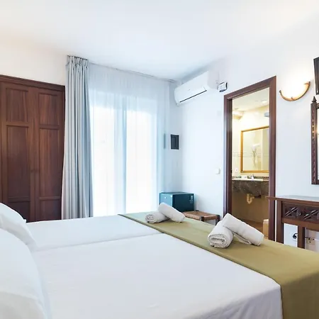 Hotel Ses Puntetes 3*